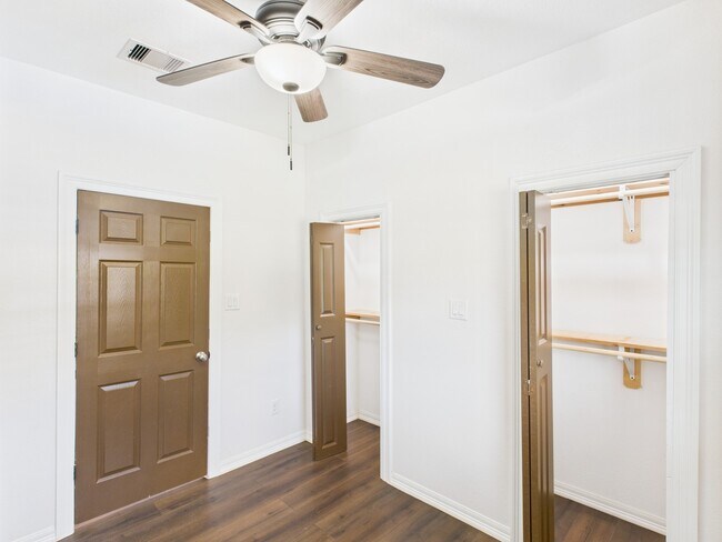 Building Photo - 21613 Erika Ct