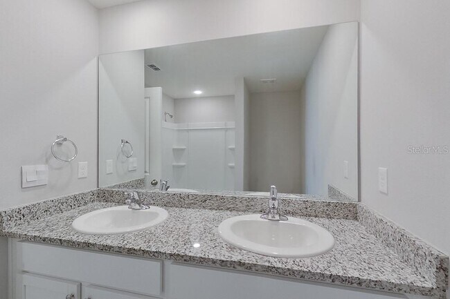 Building Photo - 8661 SW 43rd Ter