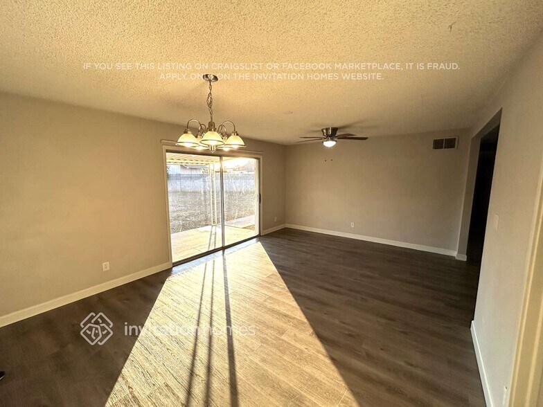 Building Photo - 3817 W Cactus Wren Dr