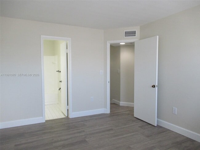 Building Photo - 6825 SW 45th Ln