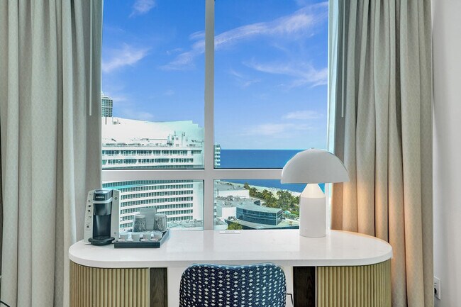 Building Photo - 4401 Collins Ave