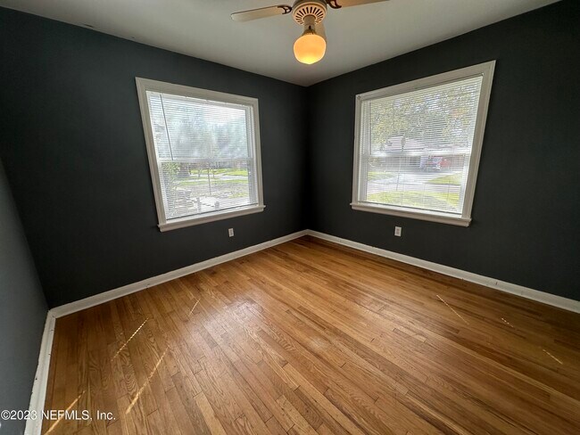 Building Photo - 1123 Brierfield Dr