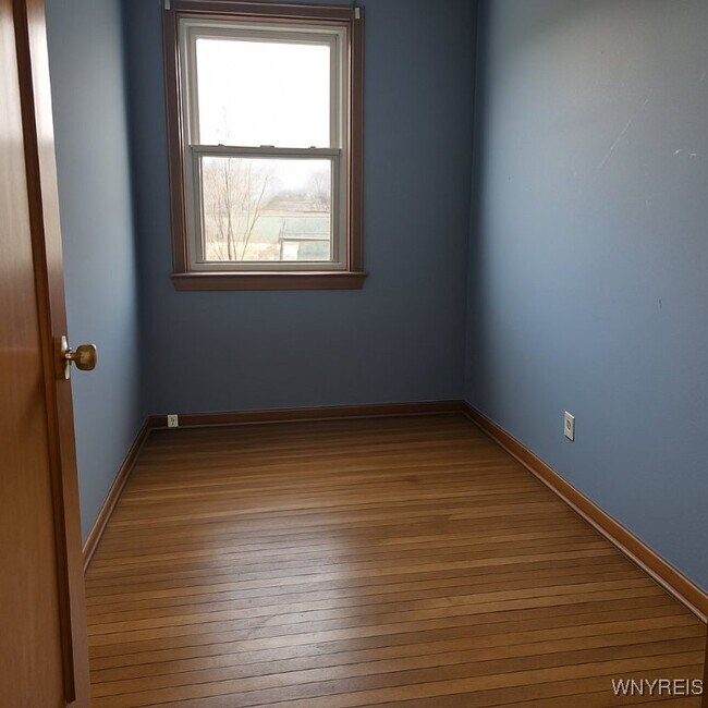 Building Photo - 2650 Eggert Rd