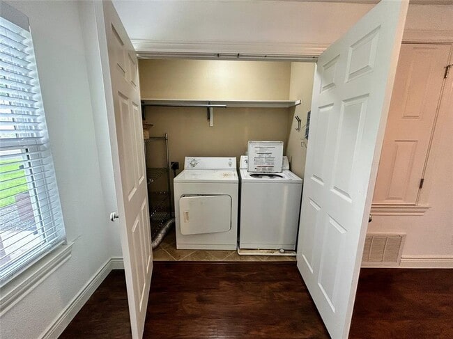 Building Photo - 6214 Haney Dr