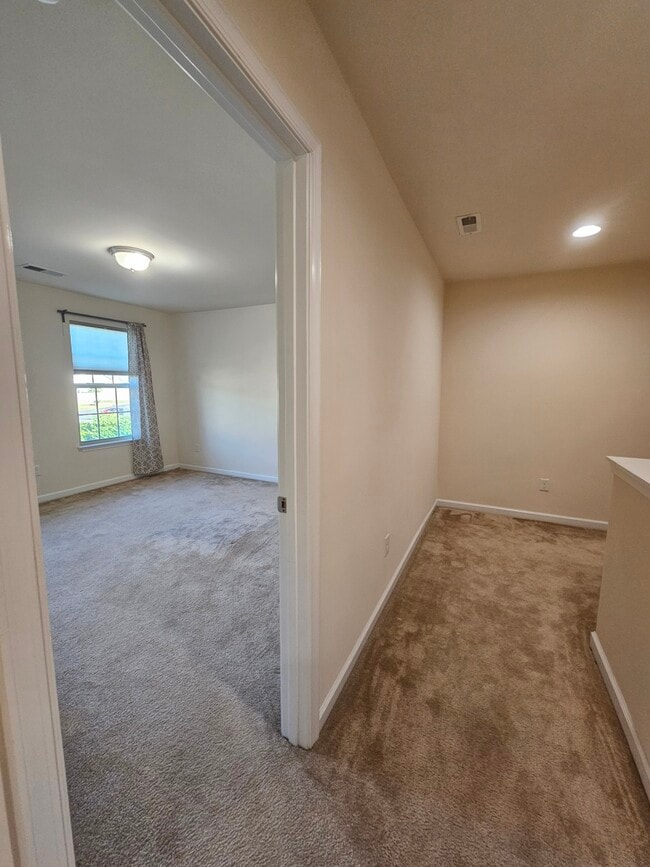 Building Photo - 308 Corday Ln