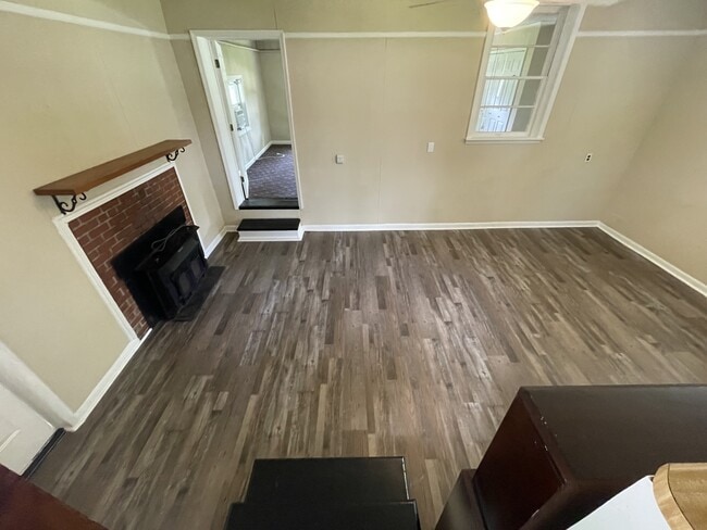 Building Photo - 600 Glendale Pl