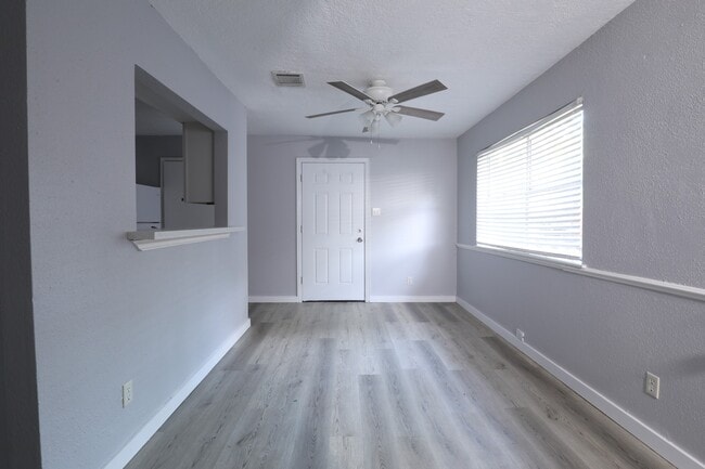 Building Photo - 4624 W Orange St