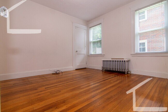 Building Photo - 68 Colborne Rd