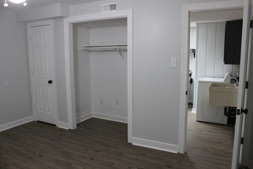 Building Photo - 9033 Rapidan Dr