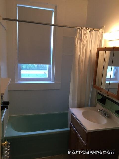 Building Photo - 66 Chiswick Rd