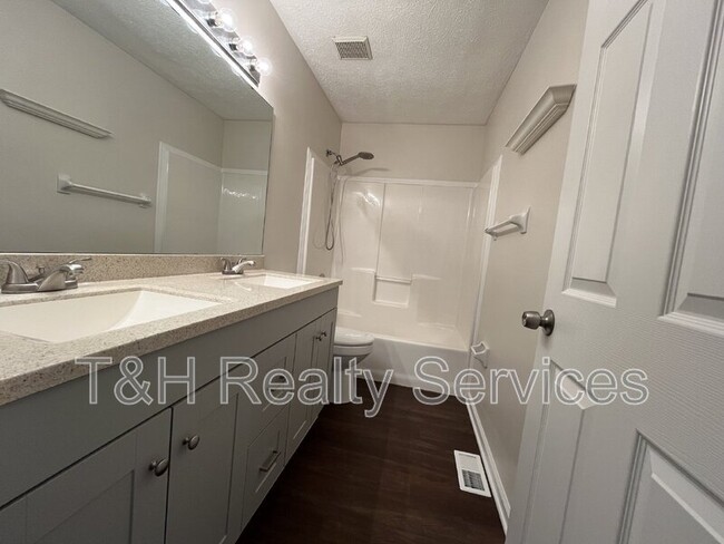 Building Photo - 6827 Antelope Dr