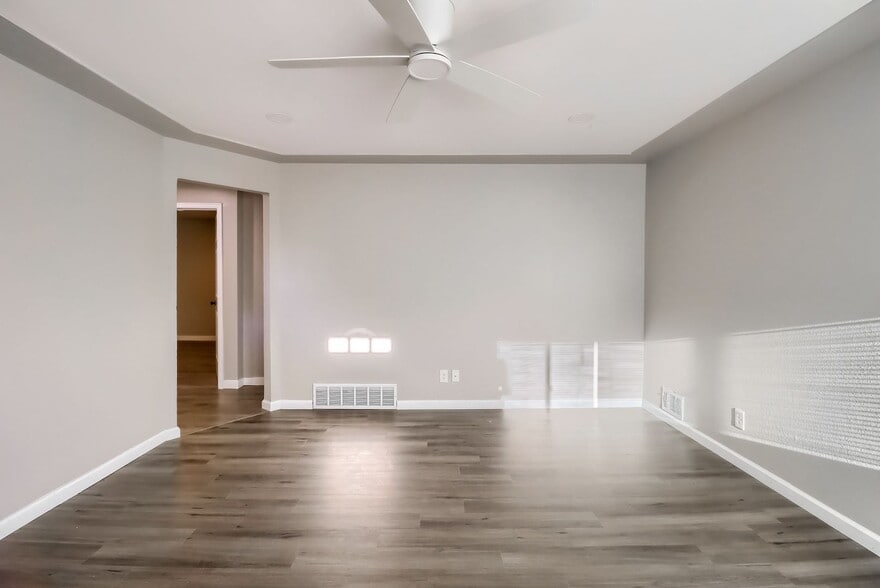 Building Photo - 3341 Olive St