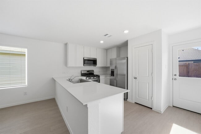 Building Photo - 12048 Noble Wood Vlg Dr