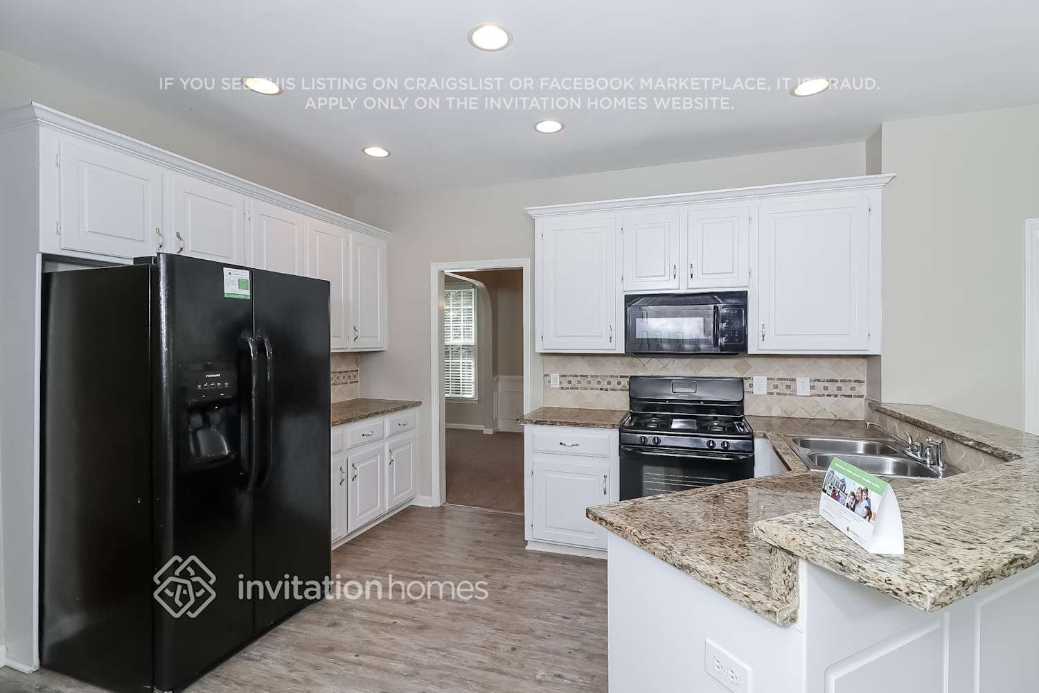 Building Photo - 3843 Laurel Dr NW