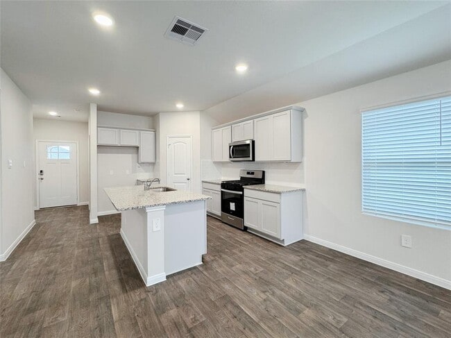 Building Photo - 1207 Camden Ln