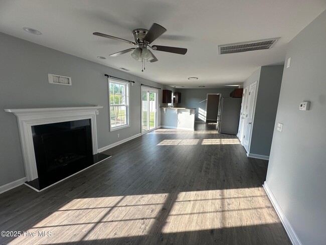 Building Photo - 2443 Kodiak Dr
