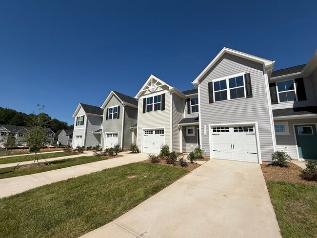 Building Photo - Modern 3-Bedroom Townhouse with Garage & P...