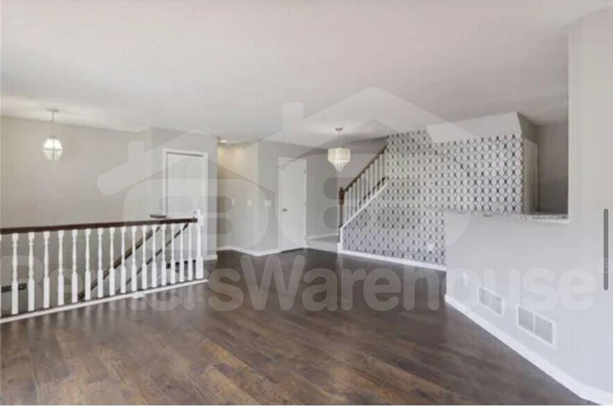 Building Photo - 16168 70th Pl N