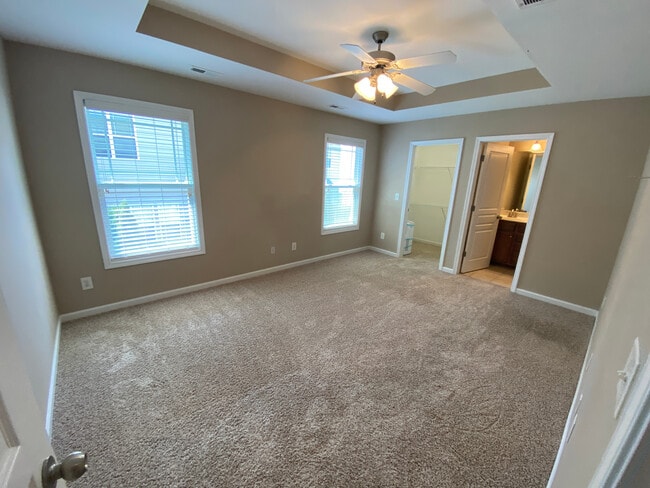 Building Photo - Room in Townhome on Keystone Park Dr