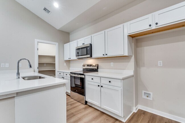 Building Photo - Fox Ridge Marley