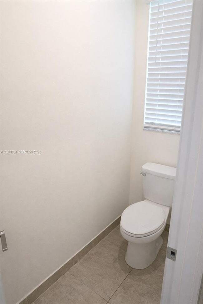 Building Photo - 10005 W Verona Cir