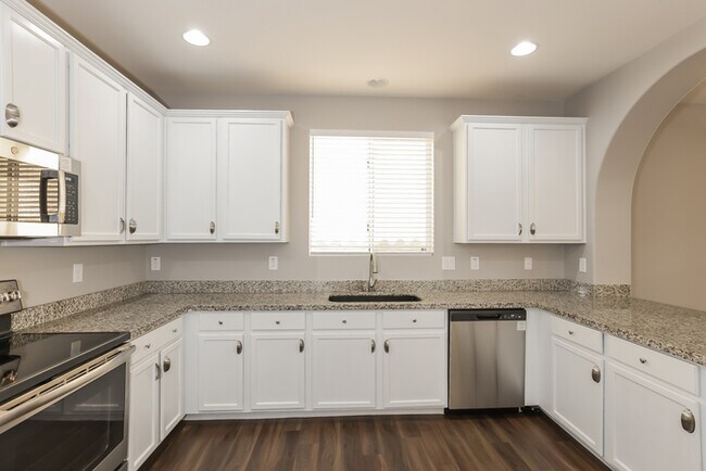 Building Photo - 28911 N 124th Dr