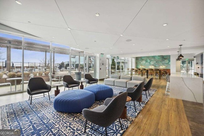 Building Photo - 923 Peachtree St NE