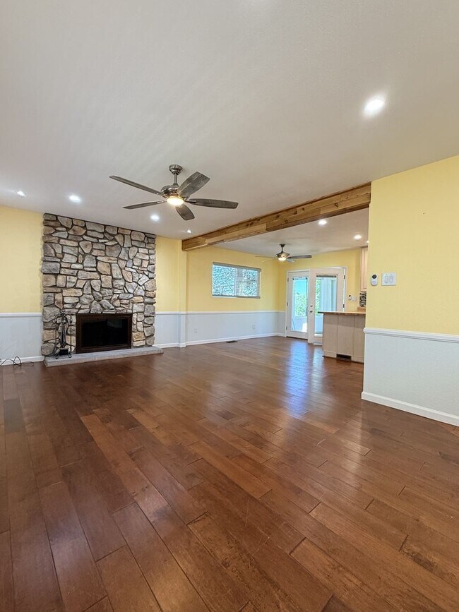 Building Photo - 2-Story Three Bedroom Home with Views ~ Prescott