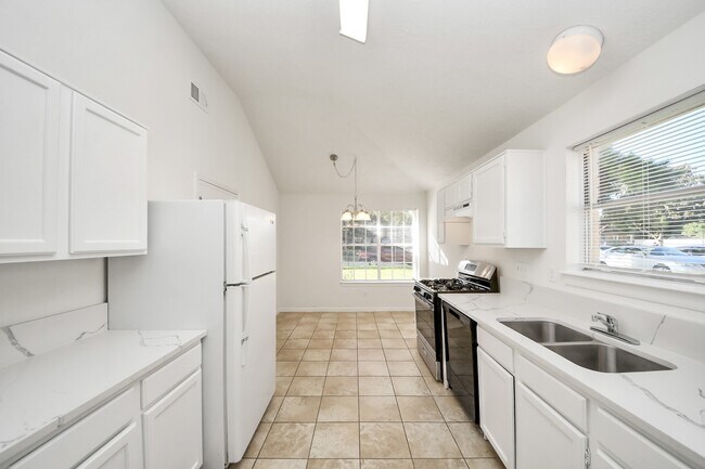 Building Photo - 6711 Autumn Flowers Dr