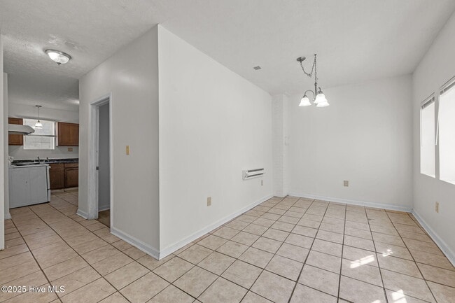 Building Photo - 700 2nd Ave