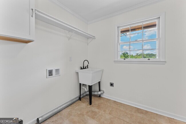 Building Photo - 206 Fortson Dr