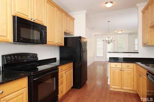 Building Photo - 643 Highpark Lane