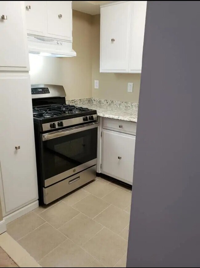 Building Photo - 9907 Blundon Dr