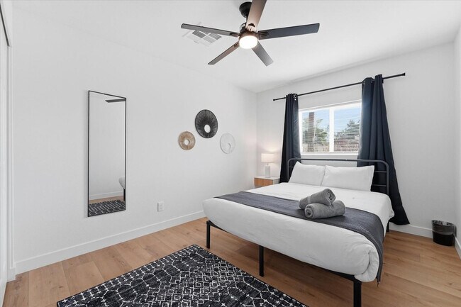 Building Photo - 1548 N Upland Cir