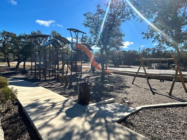 Building Photo - 4-bed, 2-bath gem in Hidden Trails- Bulverde TX- 4/2/2-6013 Companion Loop