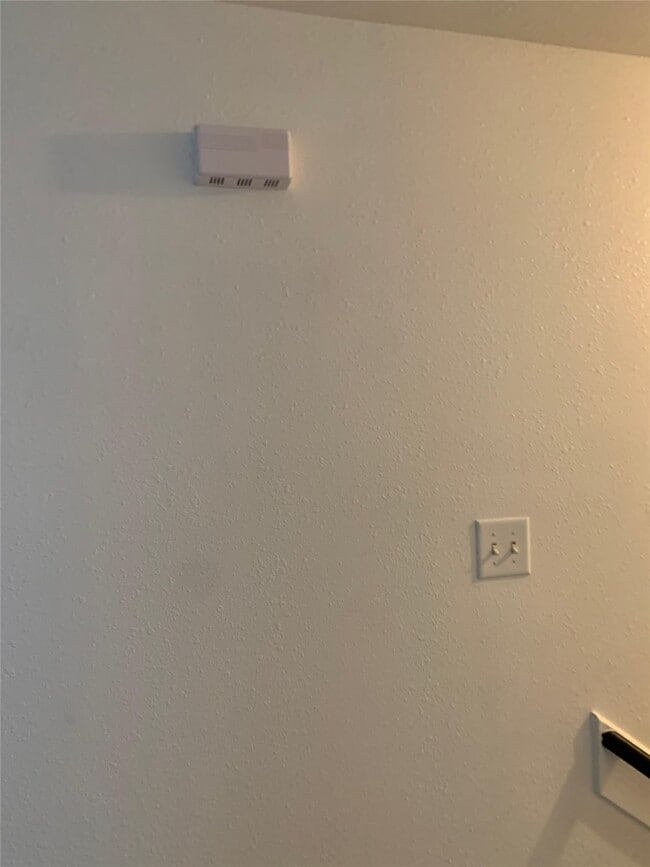 Building Photo - 1426 Ruthven St