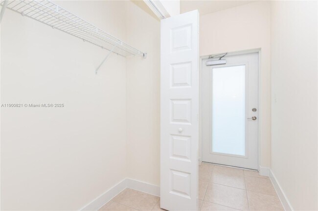 Building Photo - 4640 NW 84th Ave