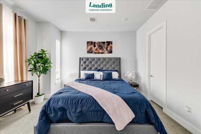 Building Photo - 5815 Fairdale Ln