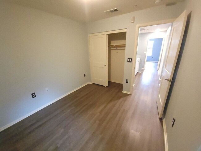 Building Photo - 10244 Artesia Blvd