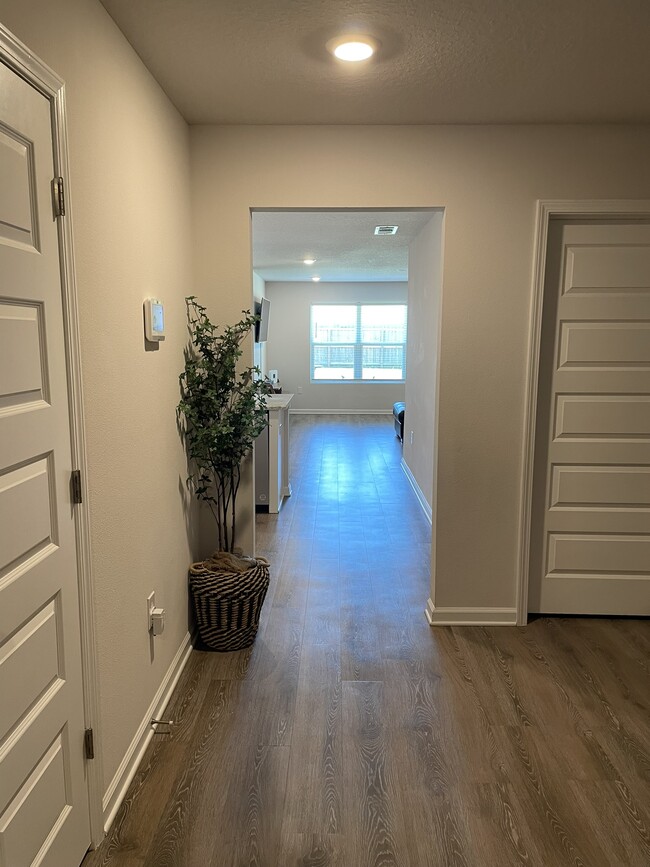 Building Photo - 5240 Peach Dr