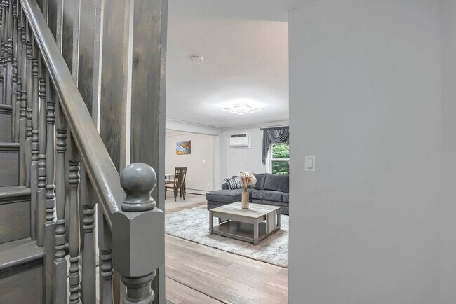 Building Photo - 763 Route 9W-SI ID1466556P