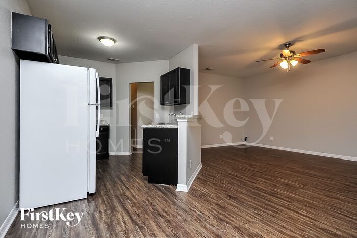 Building Photo - 8213 Gancedo Ave