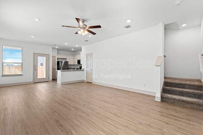 Building Photo - 7523 Gramercy Wy