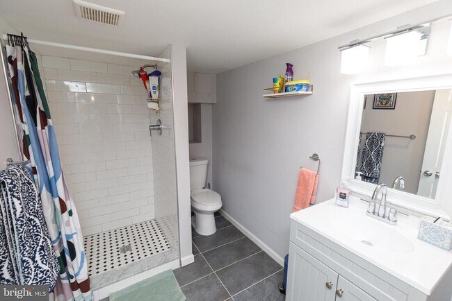 Building Photo - 1113 Clifton St NW