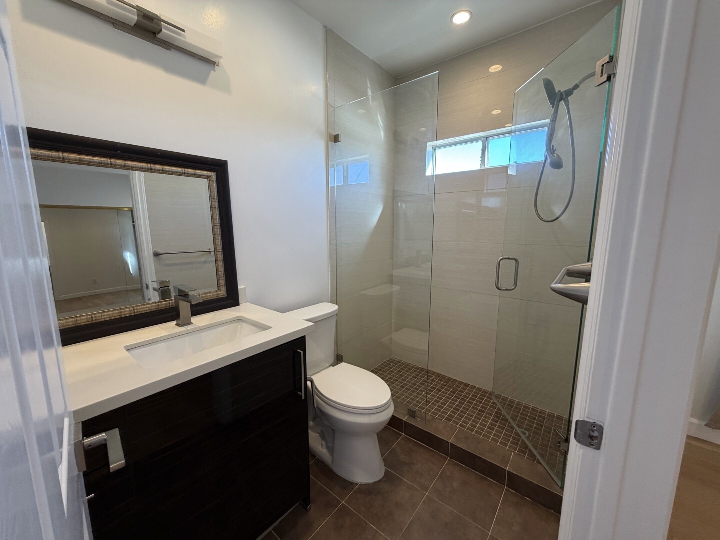 Building Photo - 1247 Barry Ave