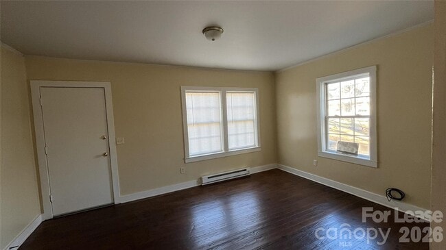 Building Photo - 2621 Dr Carver Rd