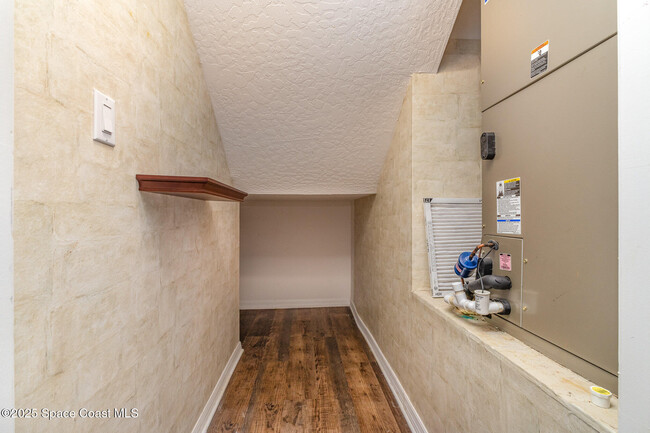 Building Photo - 3236 Helmsdale Ct