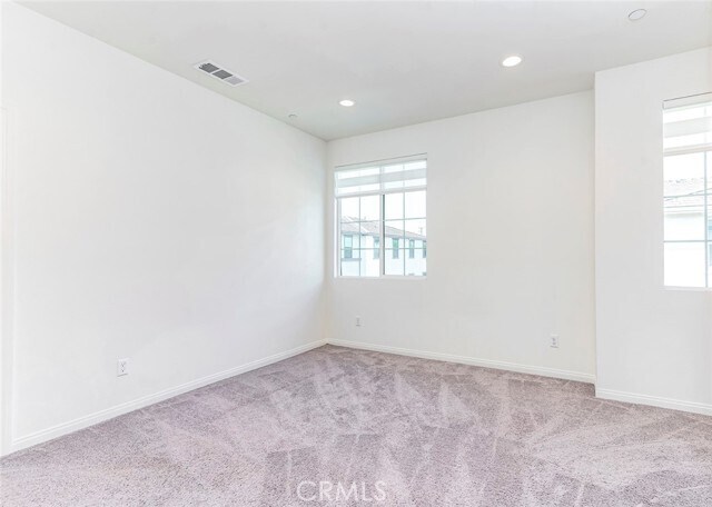Building Photo - 6996 Cottonwood Ln
