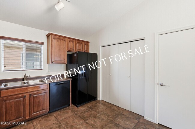 Building Photo - 6313 E Garden Stone Dr