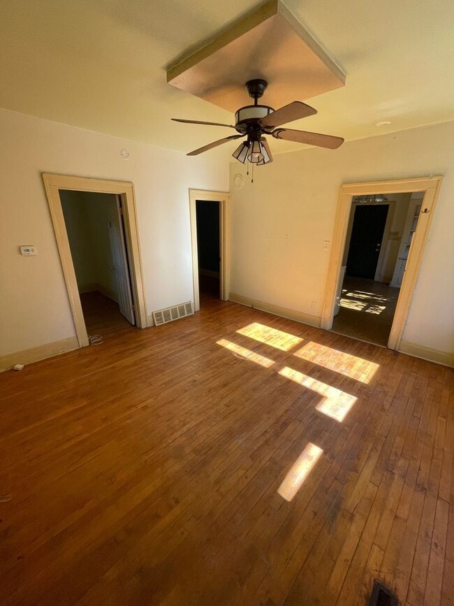 Building Photo - **First month rent half off**
